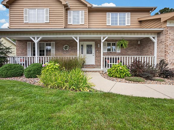 2nd image of 505 Wellesley Dr