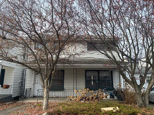 1817 Dickson Ave Photo 1