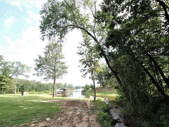 4th image of 200 Private Road 5598 #Fm-182