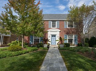 9516 Harding Blvd, Wauwatosa, WI 53226