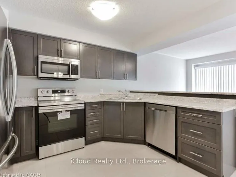 66 Cittadella Blvd — Photo 4