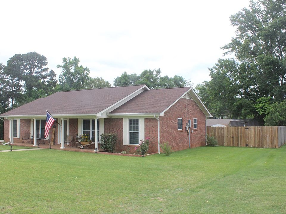1st image of 26 Sherwood Ln