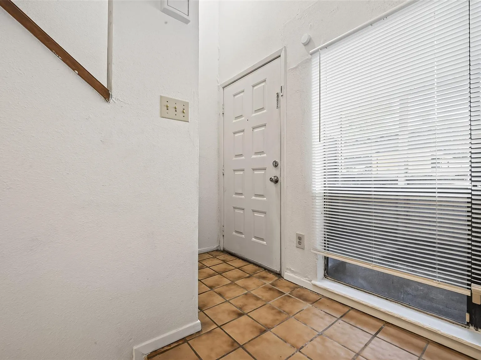 2 bed, 2.0 bath, 1358 sqft, $1,350 — Photo 4