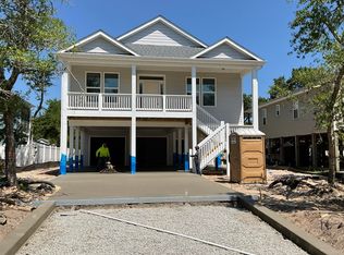 104 SE 6th St, Oak Island, NC 28465