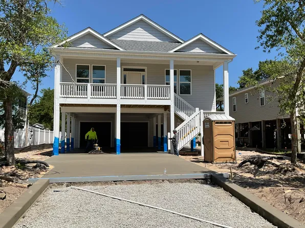 104 SE 6th Street, Oak Island, NC 28465