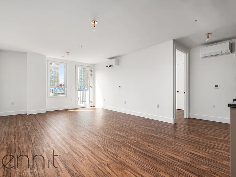 26-24 4th St #707A — Photo 1