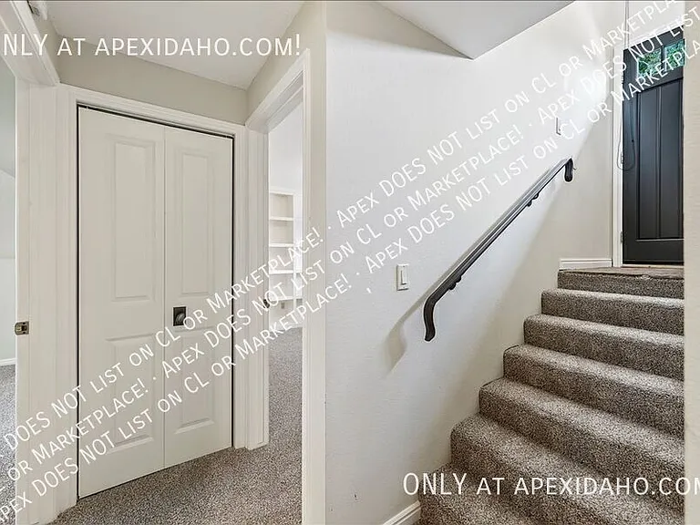 801 N Haines St — Photo 30