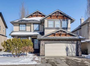 94 S Discovery Ridge Way SW, Calgary, AB T3H5H6