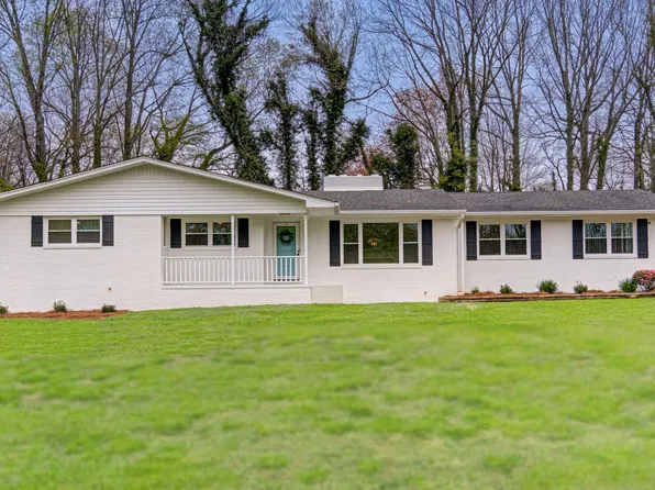 1145 Twin Oak Dr, Winston Salem, NC 27105