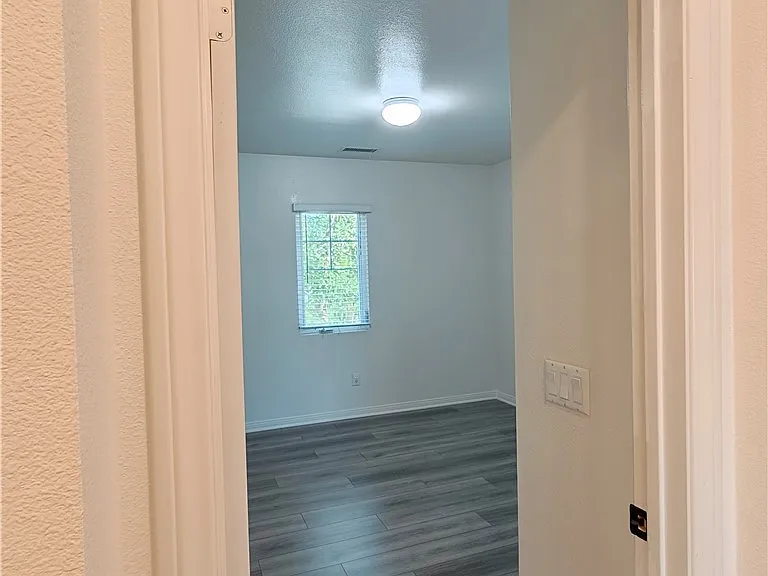 15765 Lindbergh Ave — Photo 19