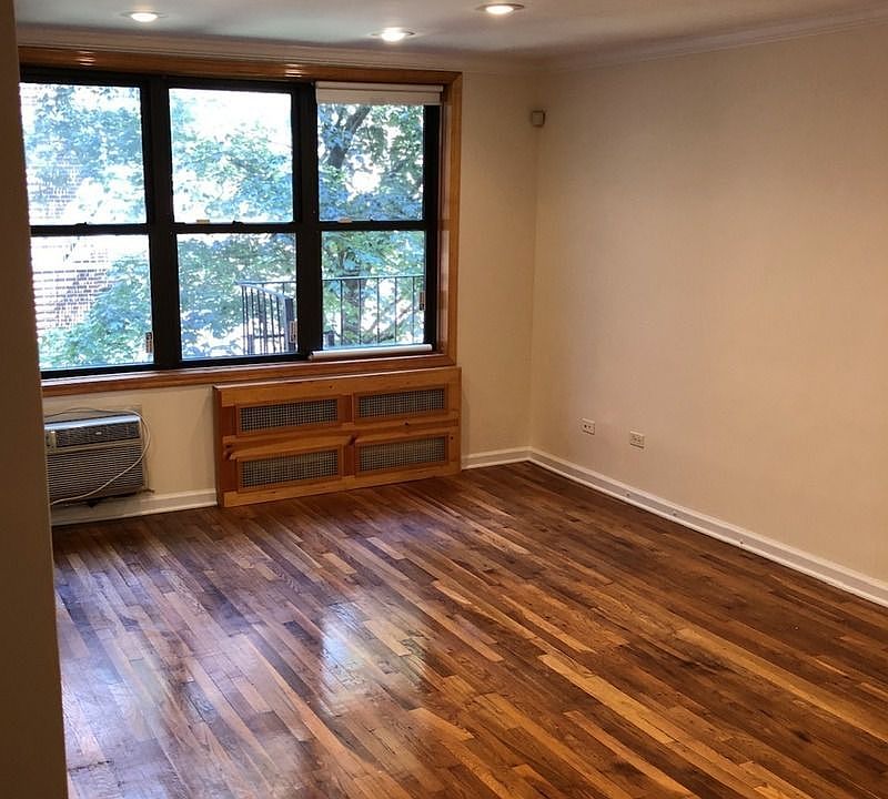 1st image of 1275 E 51st St APT 3Z