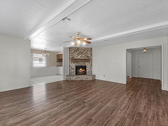5th image of 23107 Canyon Lake Dr