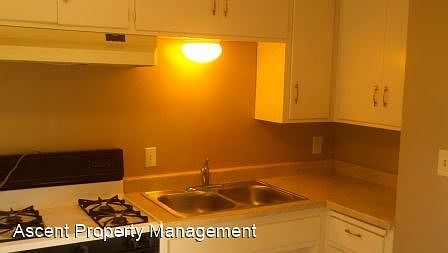 2nd image of 372 G St APT D