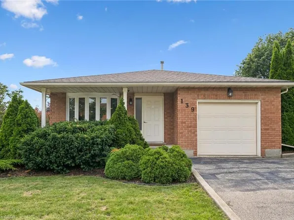 139 Brierdale Dr, Kitchener, ON N2A 3S8
