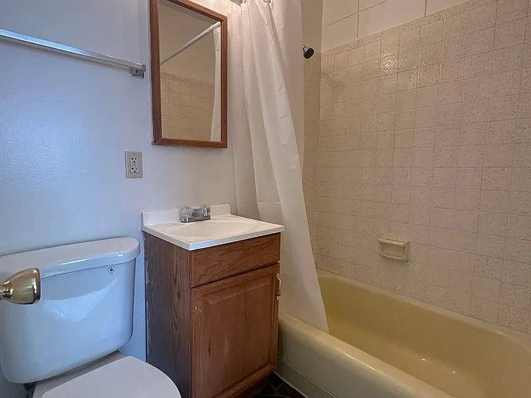 810 Mill St — Photo 6