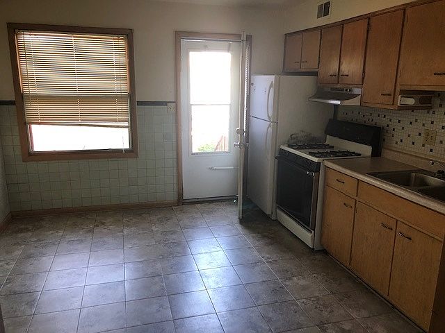 1st image of 804 N Gladstone Ave APT F