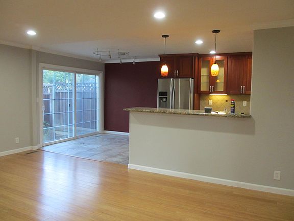 2nd image of 114 Dardanelli Ln APT 18