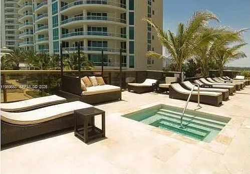 16275 Collins Ave — Photo 37