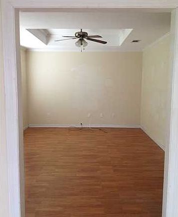 3rd image of 253 N 14th St