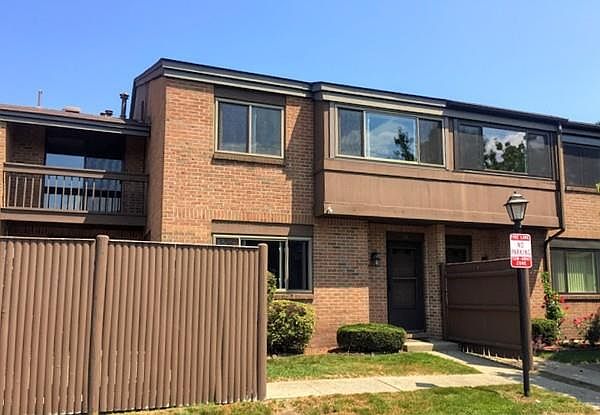 1st image of 59 Rosewood Dr