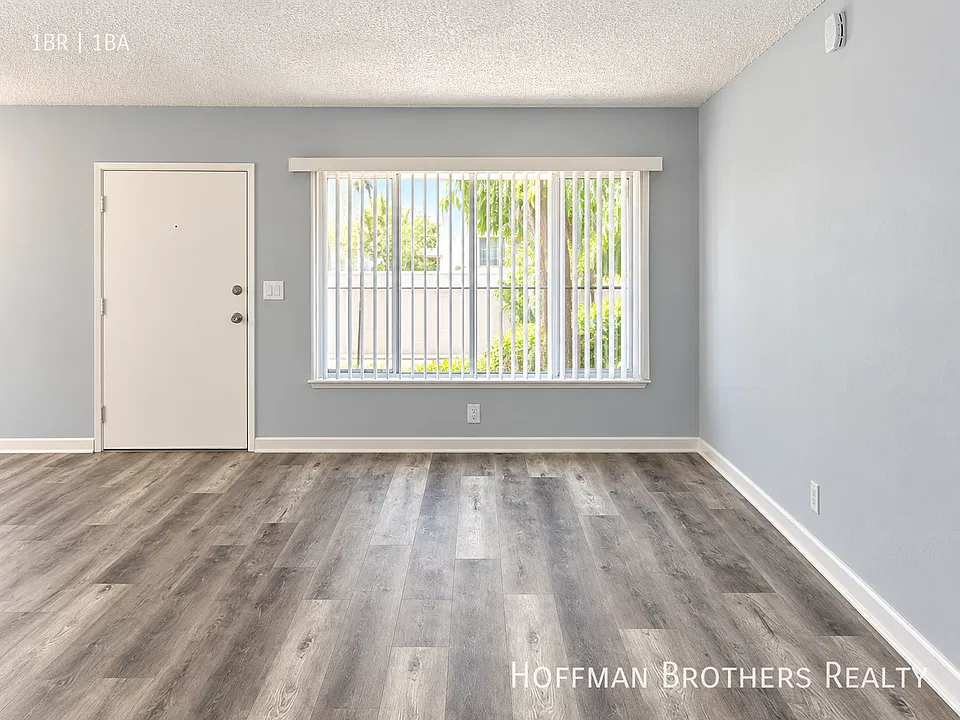 4847 W Slauson Ave #6