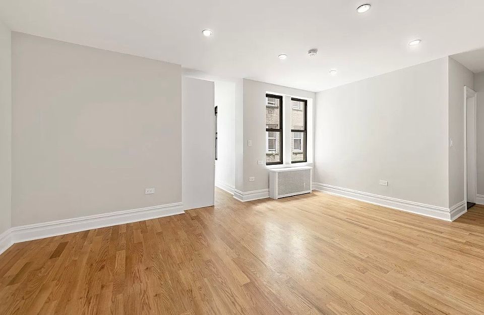 1st image of 775 Riverside Dr APT 2A