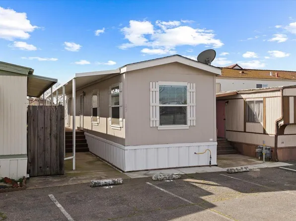 880 E F St Spc 27, Oakdale, CA 95361