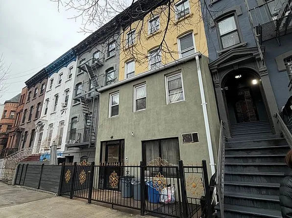 687 Saint Marks Ave, Brooklyn, NY 11216