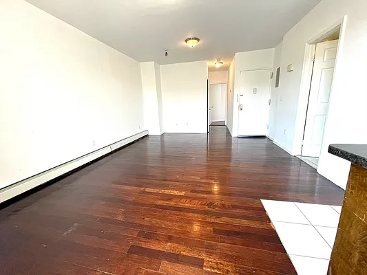 Rented by Evergreen Realty & Investments | media 10