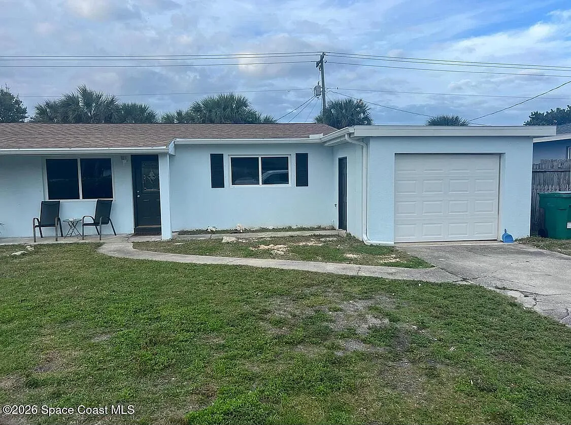 2 bed, 1.0 bath, 1206 sqft, $2,000 — Photo 1