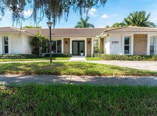21120 NE 22nd Ct, Miami, FL 33180