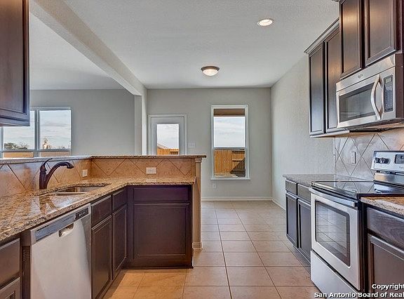 4th image of 12651 Shoreline Dr