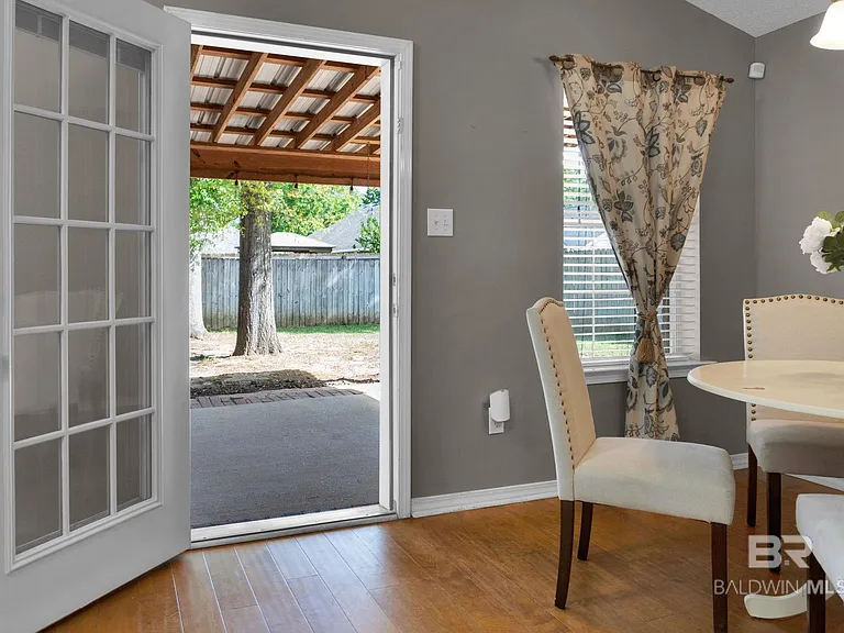 8254 Magnolia Village Dr S — Photo 25