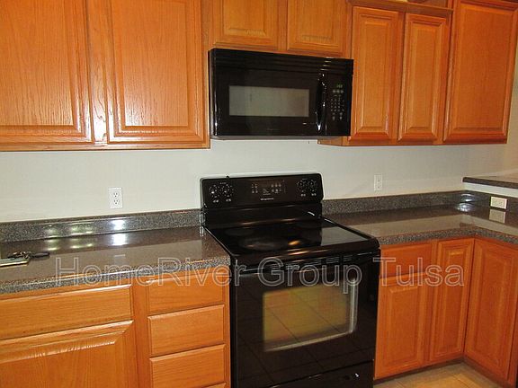 3rd image of 8786 S 261 East Ave