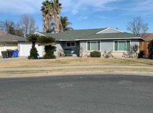 1071 N Williams St, Hanford, CA 93230