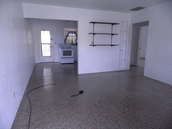 4th image of 130 Boynton Blvd #1
