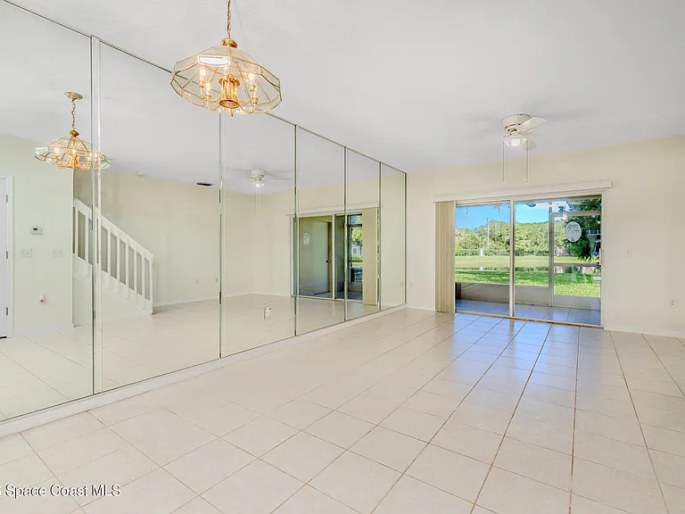 518 Steeplechase Ln — Photo 6