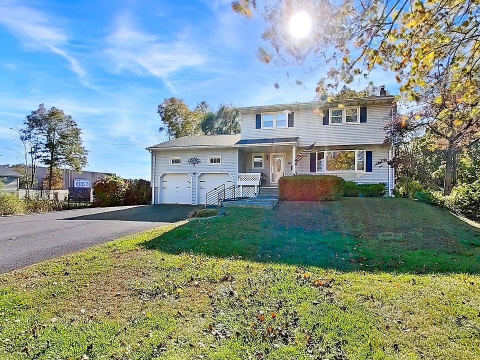 1st image of 54 Mapledale Ave
