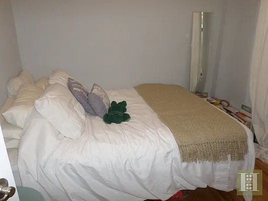 Rented by Halstead Real Estate | media 10