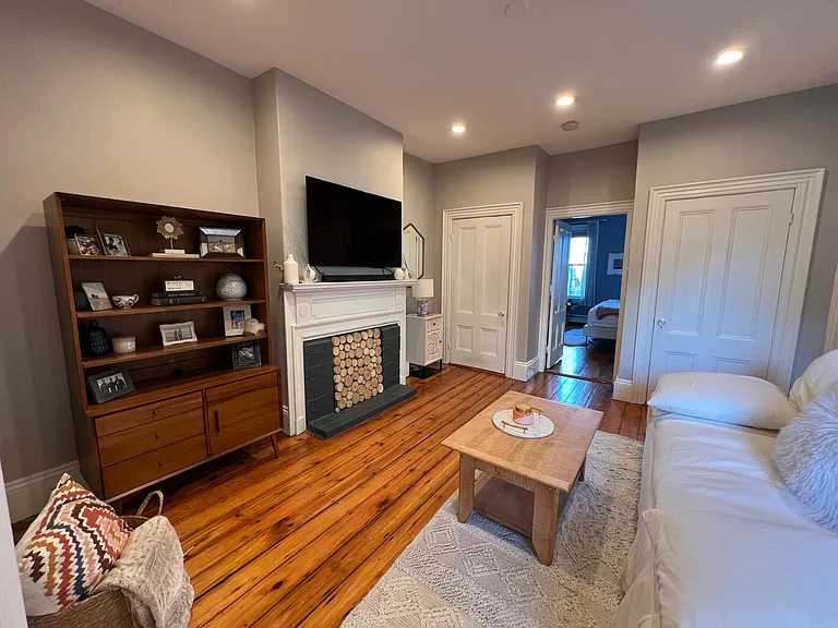 41 Pearl St #1 — Photo 6