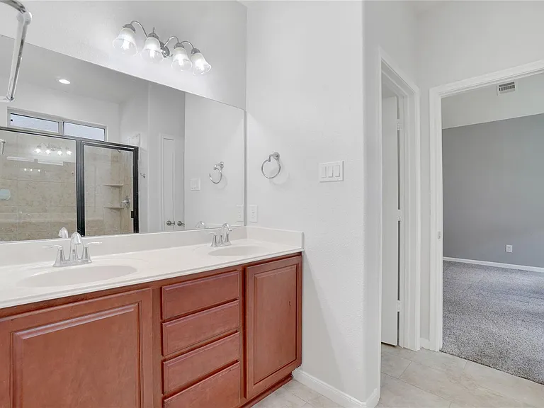 10514 Kentington Oak Dr — Photo 31