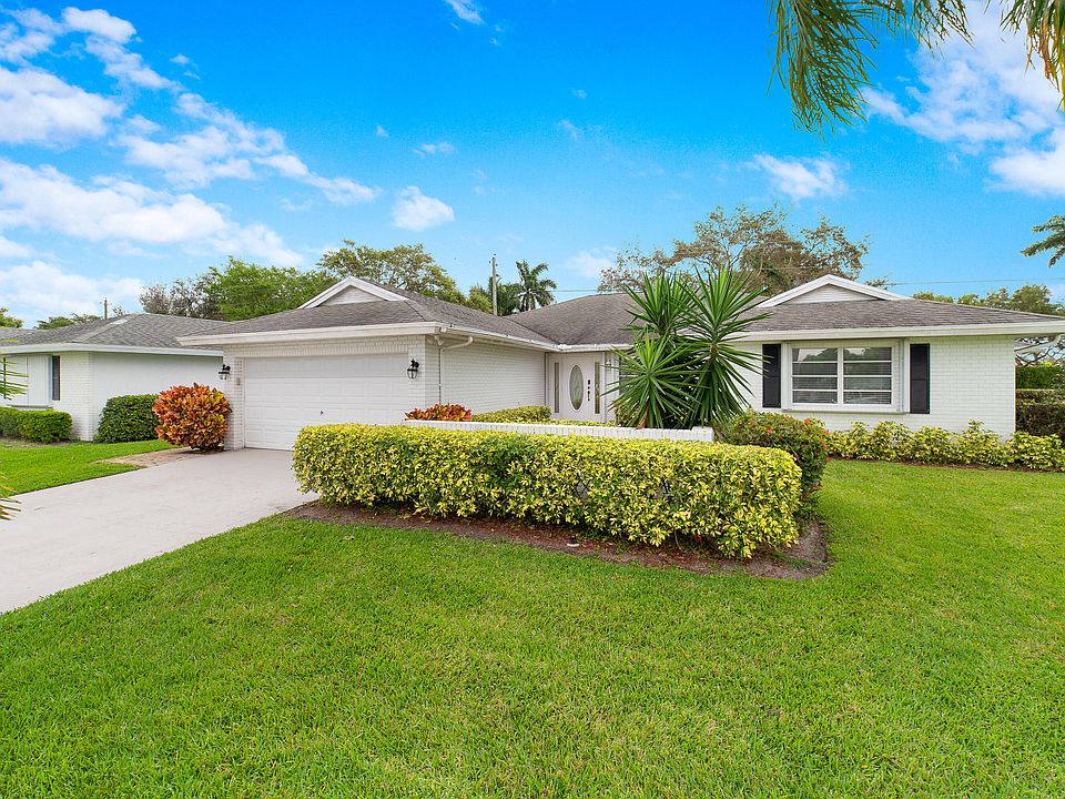 1st image of 10814 Greentrail Drive S