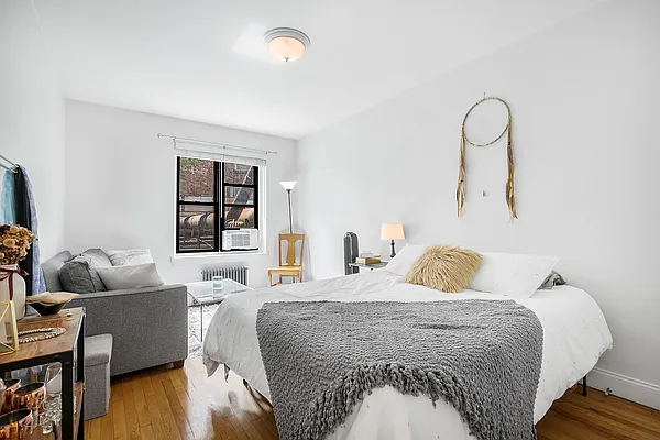 Rented by Compass | media 9