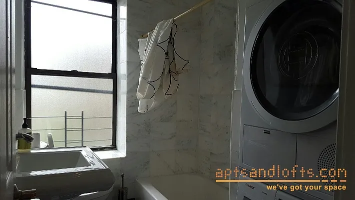 Rented by aptsandlofts.com | media 31