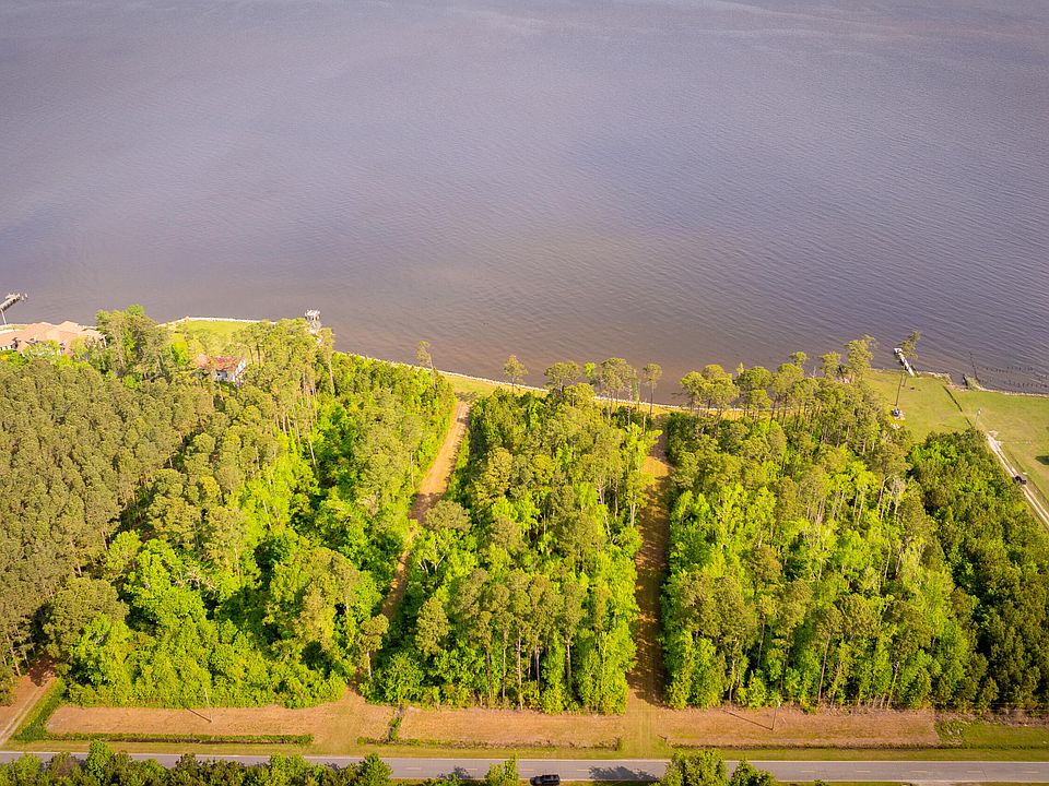 2nd image of 6267 Soundside Road