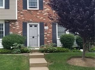 7411 N Chestnut Commons Dr, Mentor, OH