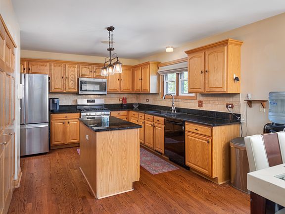 4th image of 471 Pheasant Chase Dr