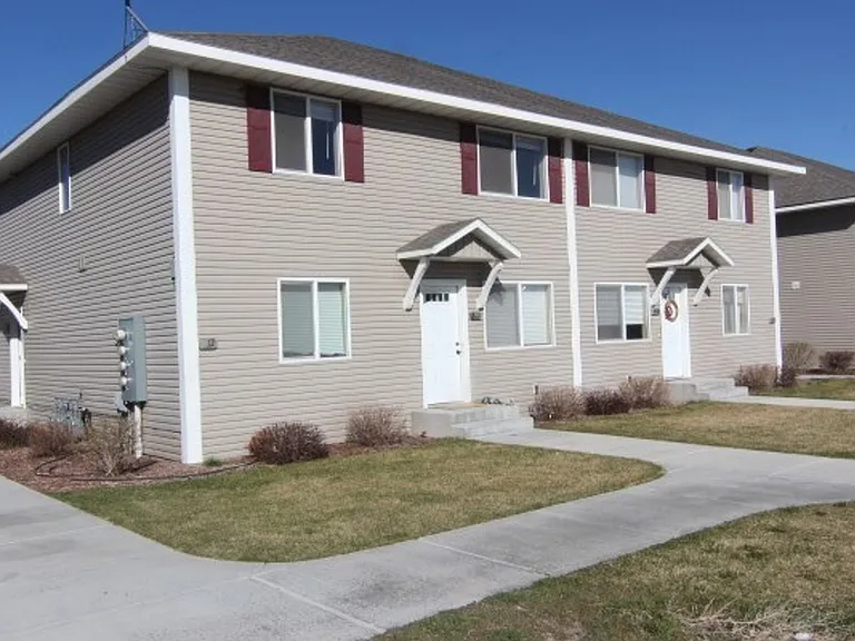 454 E Center St — Photo 1
