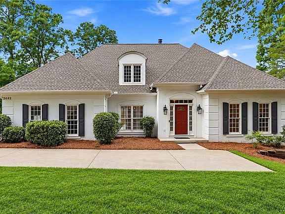 2nd image of 2682 Varner Dr NE