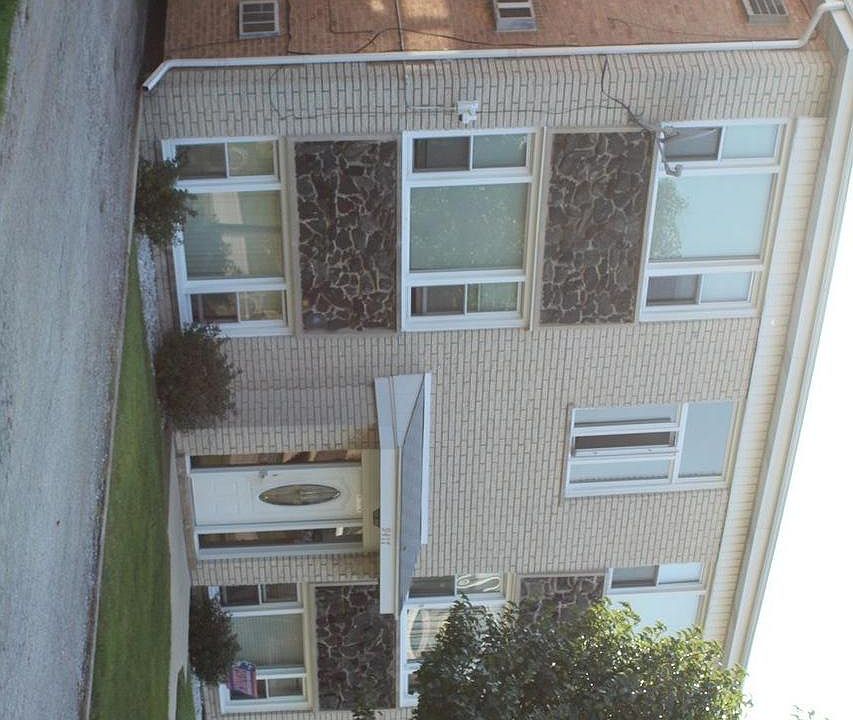 1st image of 9417 S 79th Ct #2N